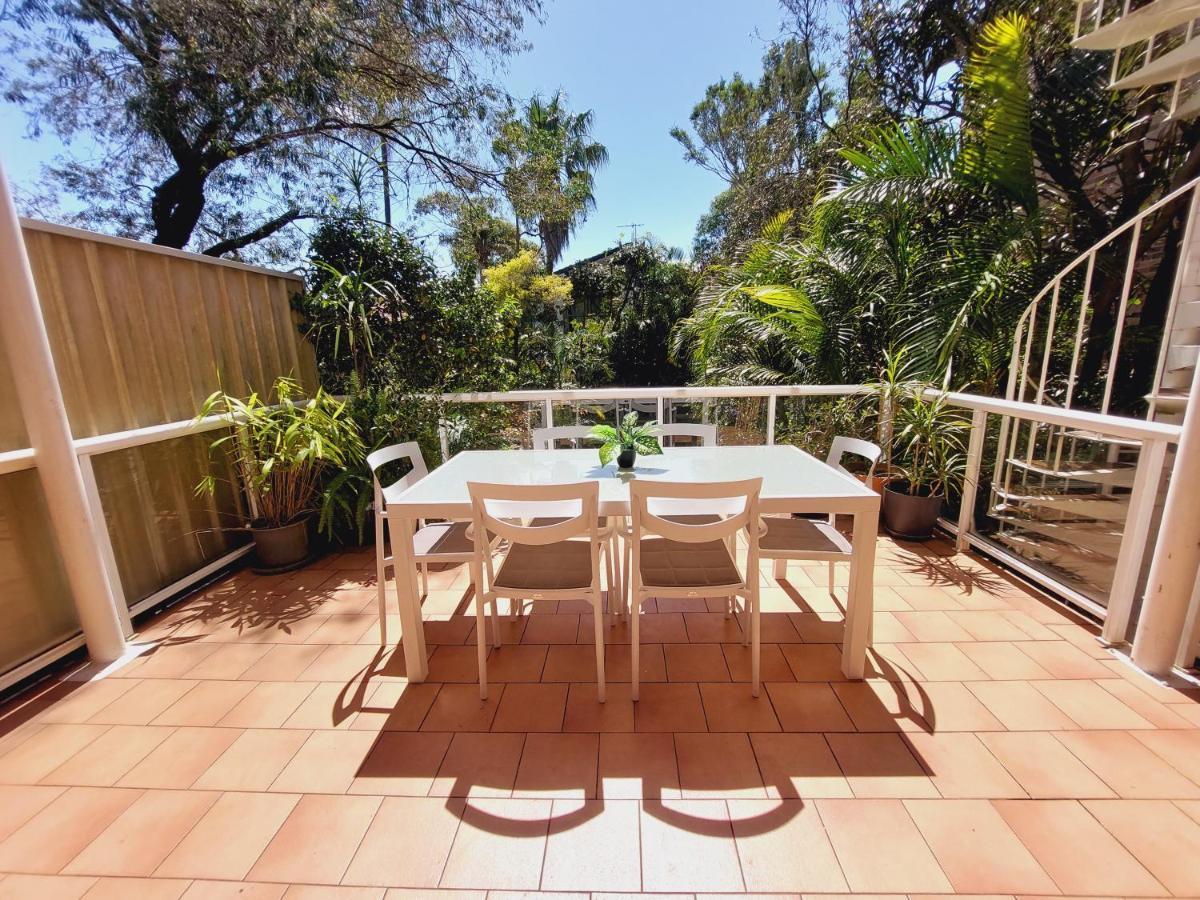 Holiday home Parking, Walk To Beach, 3 Bedroom Tropical Bondi Oasis *