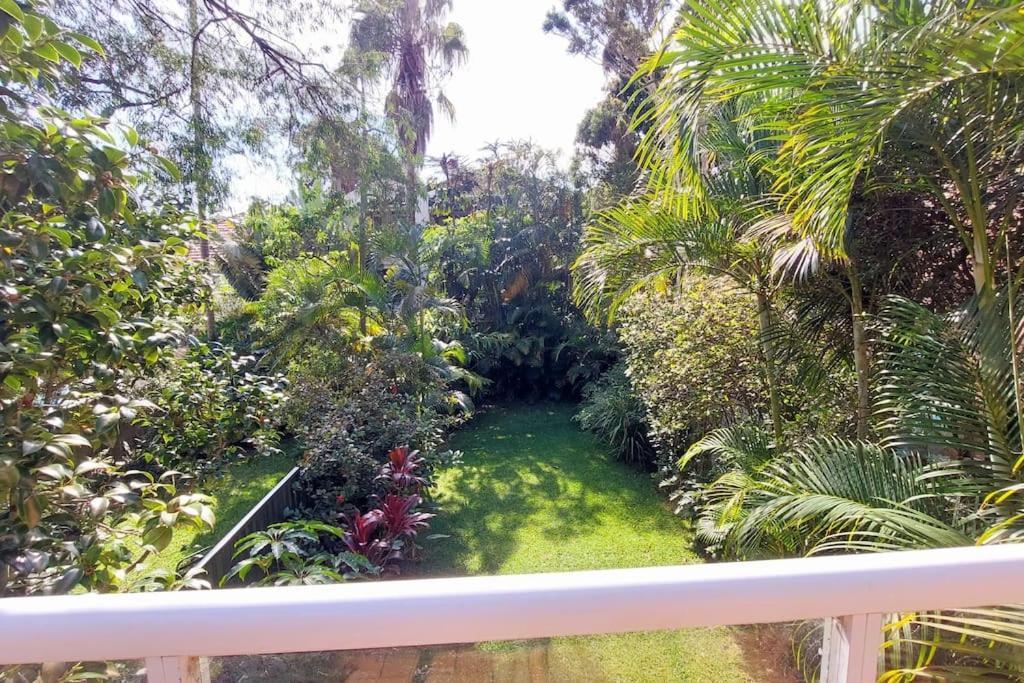 Holiday home Parking, Walk To Beach, 3 Bedroom Tropical Bondi Oasis